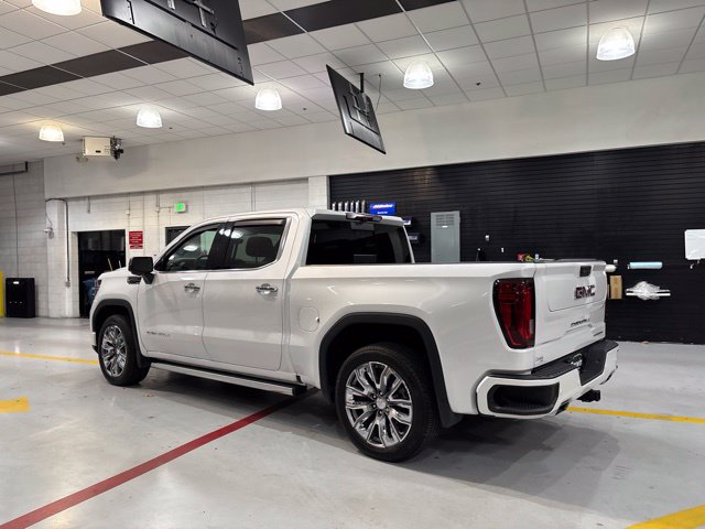 Used 2023 GMC Sierra 1500 Denali w/ Denali Reserve Package AWD/4WD image 5