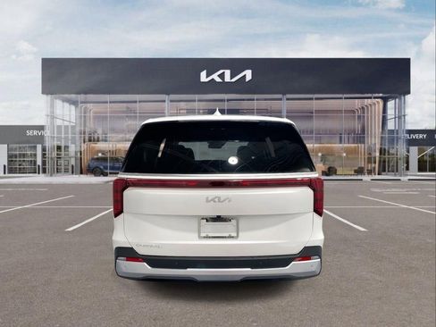 New 2026 Kia Carnival image 7