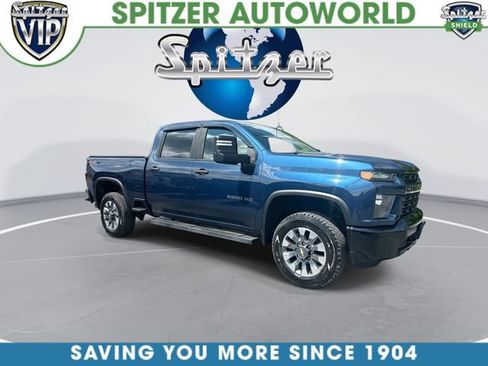 Used 2019 Chevrolet Silverado 1500 Custom Trail Boss w/ Custom Convenience Package AWD/4WD image 2