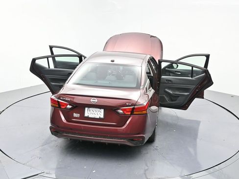 Used 2024 Nissan Altima 2.5 SV image 25