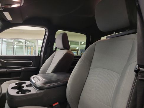 Used 2024 RAM 2500 Big Horn image 17