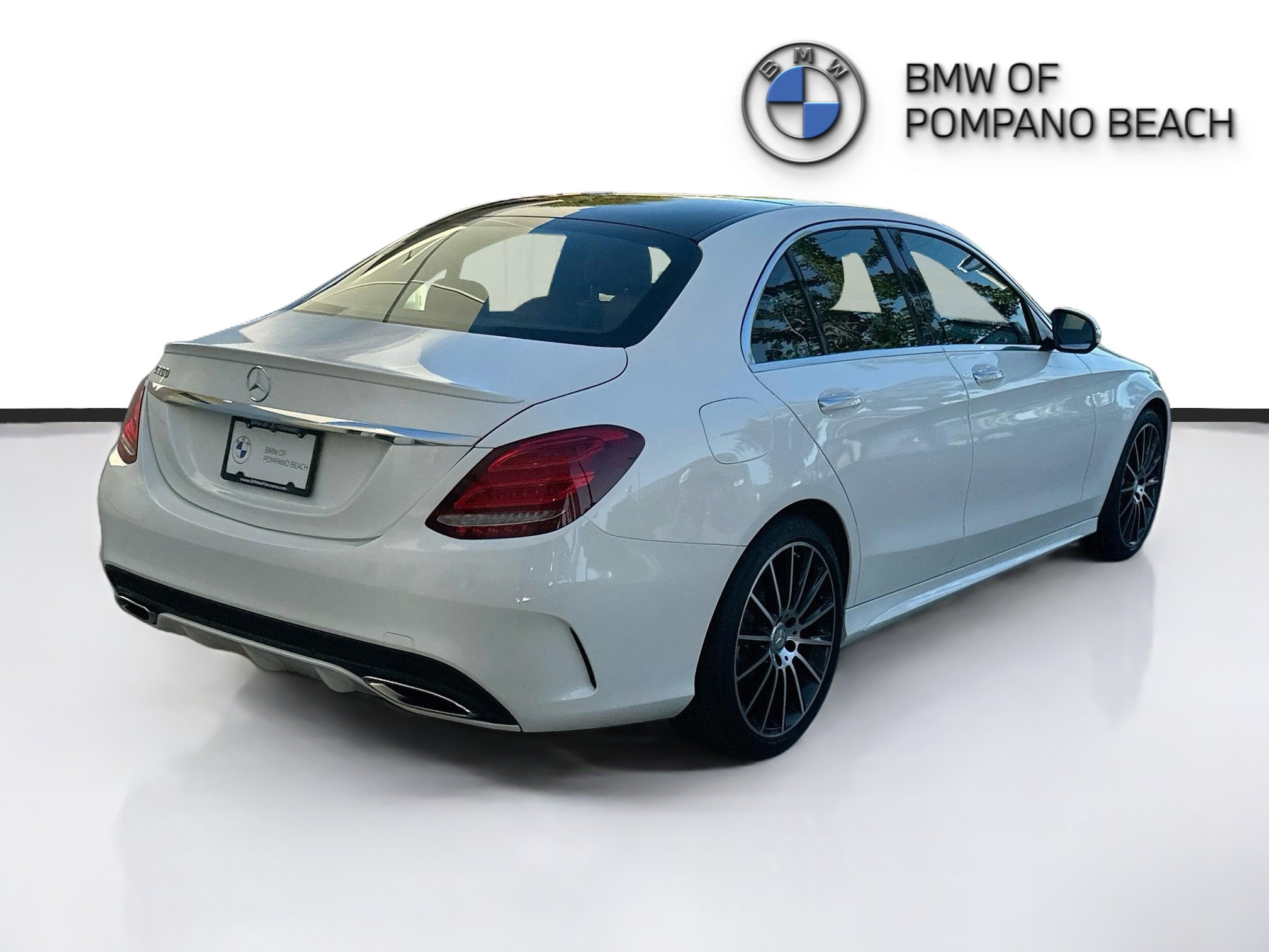Used 2015 Mercedes-Benz C 300 Sedan image 7