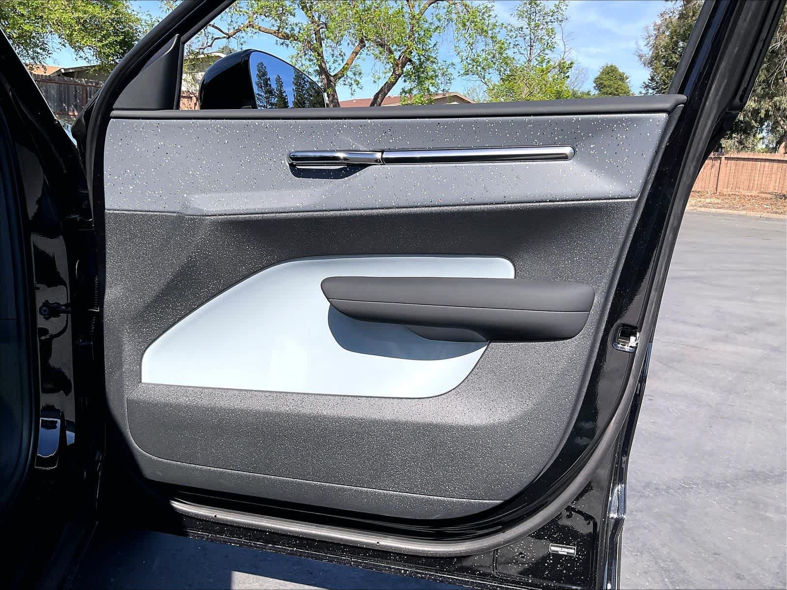 New 2026 Volvo EX30 Ultra w/ Climate Package AWD/4WD image 30