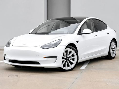 Used 2021 Tesla Model 3 Standard Range Plus RWD image 11