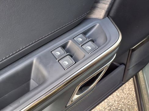 Used 2022 Rivian R1S Launch Edition image 14