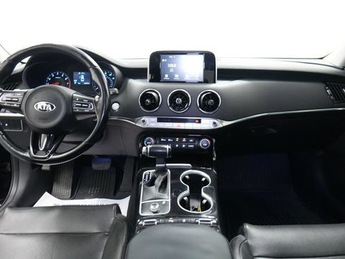 Used 2018 Kia Stinger RWD image 28