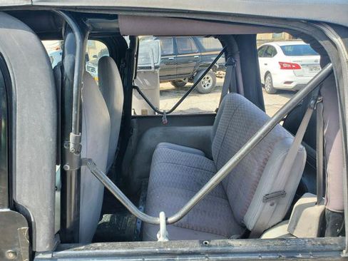 Used 1998 Jeep Wrangler SE image 8