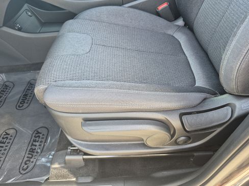 Certified 2023 Hyundai Santa Fe SE FWD image 19