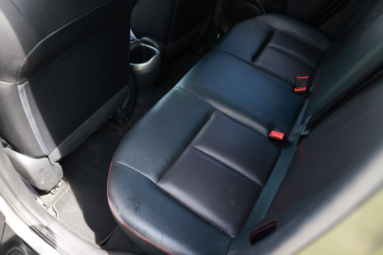 Used 2012 Nissan Juke SL FWD image 10