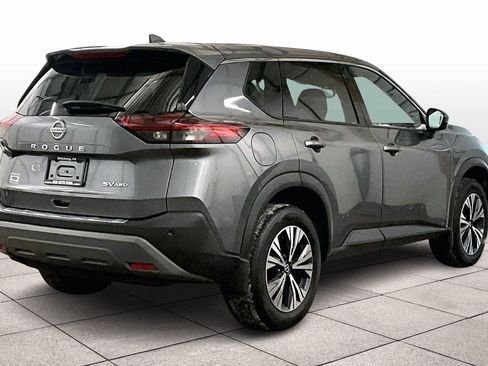 Used 2021 Nissan Rogue SV image 11