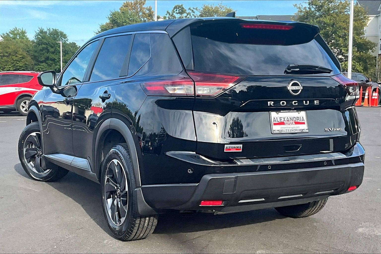 Used 2024 Nissan Rogue SV AWD/4WD image 11