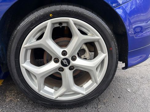 Used 2013 Ford Focus ST FWD image 12
