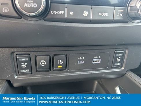 Used 2023 Nissan Frontier SV w/ SV Convenience Package image 27