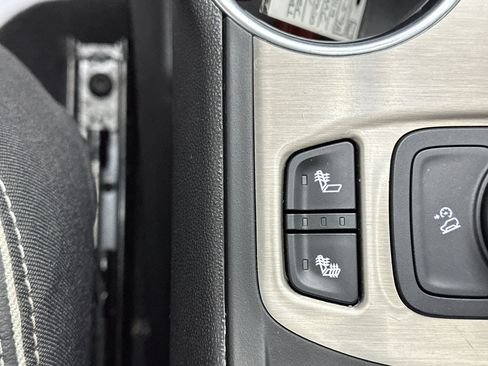 Used 2019 GMC Terrain Denali image 38