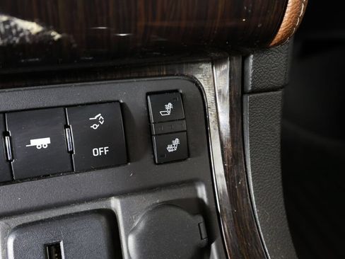 Used 2015 Chevrolet Traverse LT FWD image 38