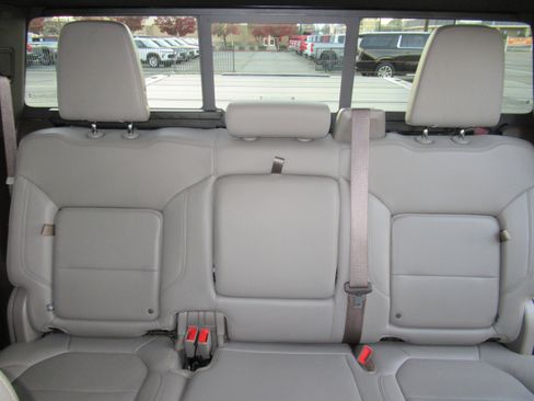 Used 2020 GMC Sierra 1500 SLT w/ SLT Premium Plus Package image 22