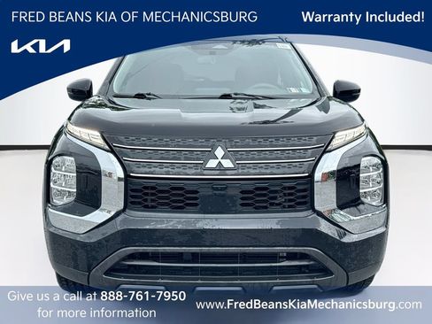 Used 2022 Mitsubishi Outlander ES AWD/4WD image 2