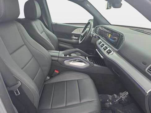 Certified 2025 Mercedes-Benz GLS 450 4MATIC image 10