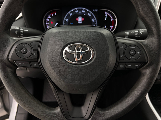 Used 2025 Toyota RAV4 LE AWD/4WD image 16
