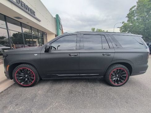 Used 2025 Cadillac Escalade Sport Platinum w/ LPO, Floor Liner Package AWD/4WD image 2