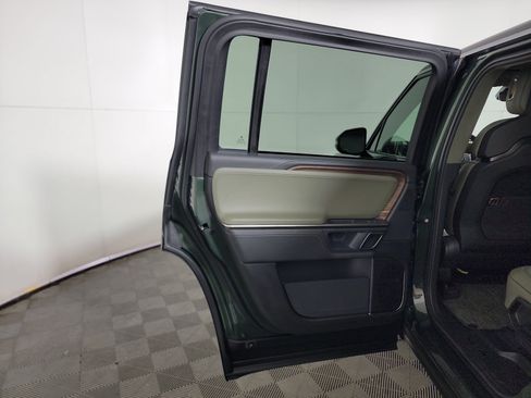 Used 2024 Rivian R1S Adventure AWD/4WD image 17