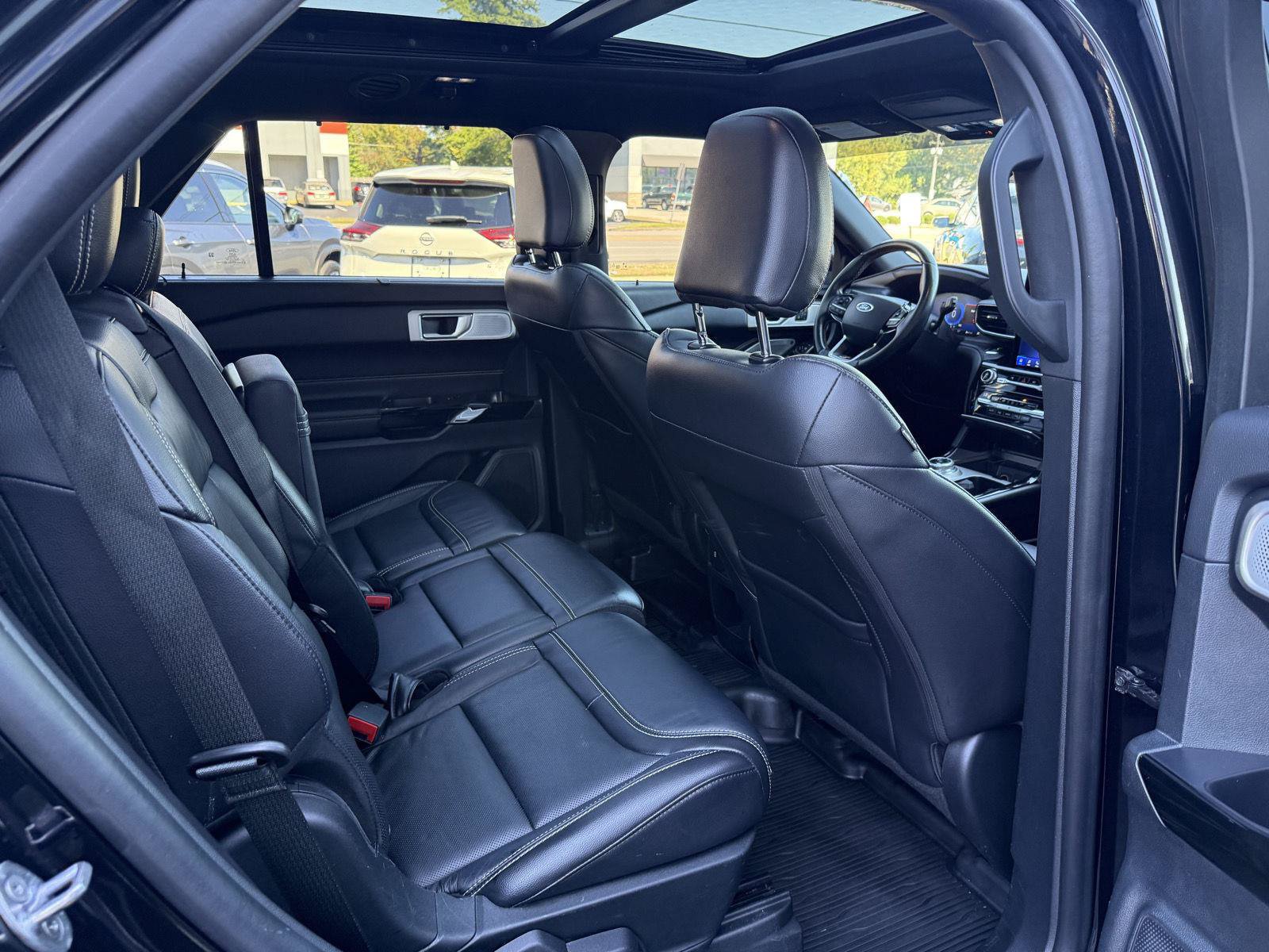Used 2021 Ford Explorer ST w/ Equipment Group 401A AWD/4WD image 19