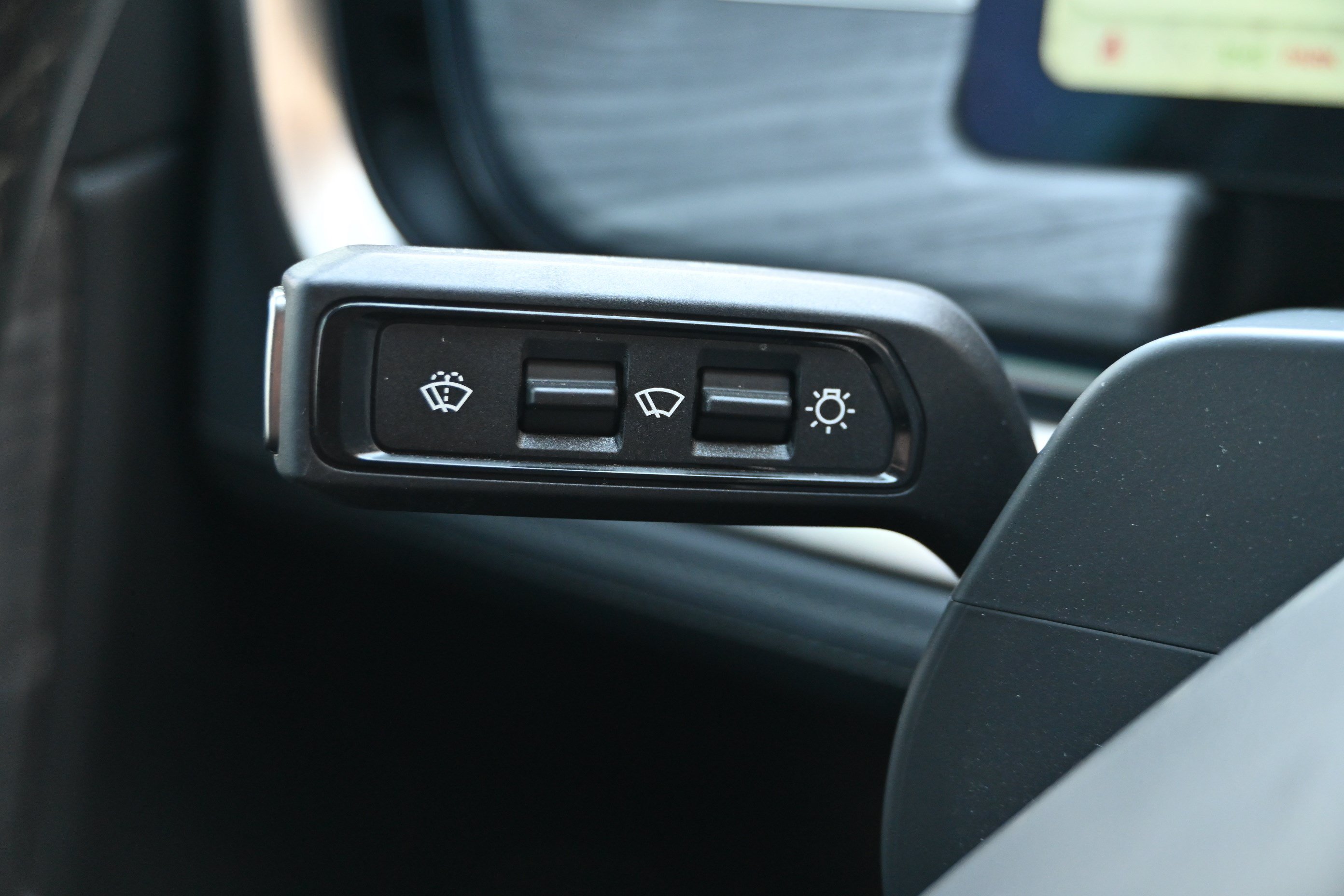 Used 2023 Rivian R1T Launch Edition AWD/4WD image 31