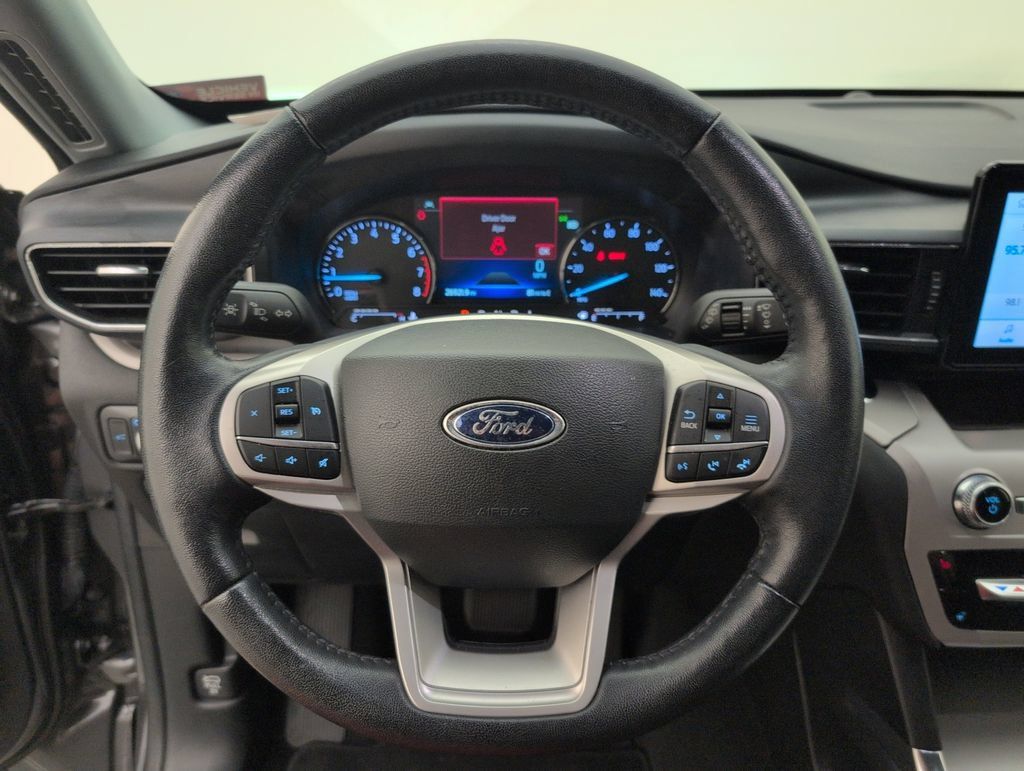 Used 2023 Ford Explorer XLT w/ Equipment Group 202A RWD image 35