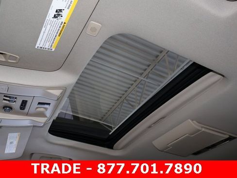 Used 2017 GMC Yukon Denali w/ Open Road Package image 32