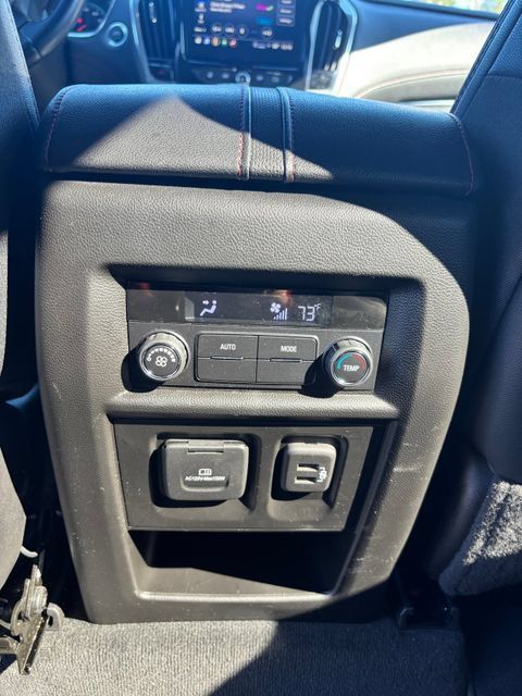 Used 2022 Chevrolet Traverse RS w/ LPO, 'HIT The Road' Package FWD image 13