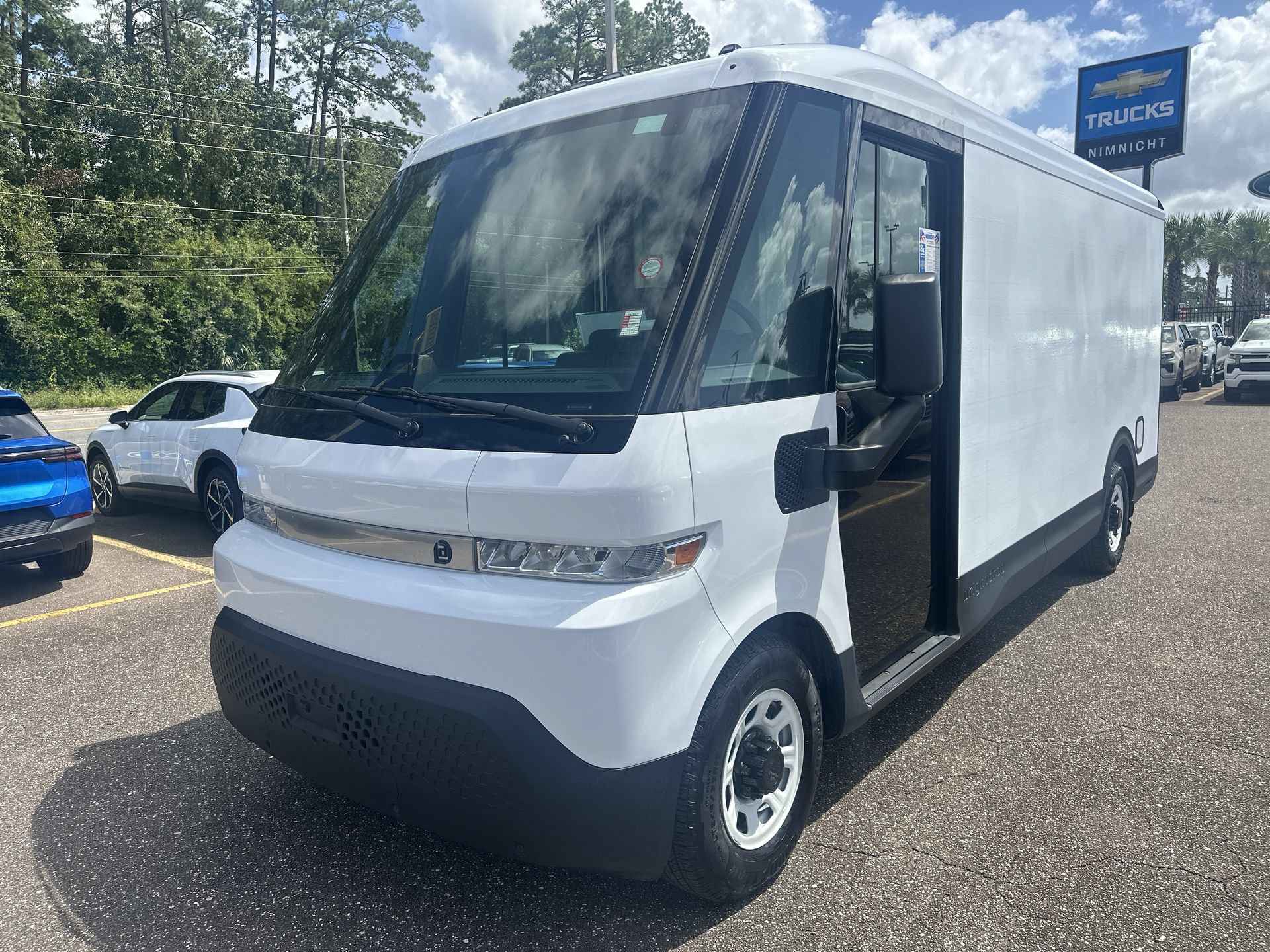 Used 2024 Chevrolet Brightdrop 600 w/ Commercial Equipment Package AWD/4WD image 4