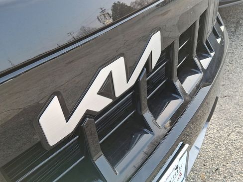 New 2027 Kia Telluride S image 5