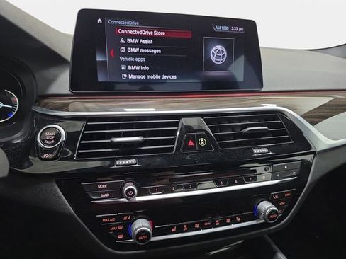 Used 2019 BMW 530i xDrive AWD/4WD image 19