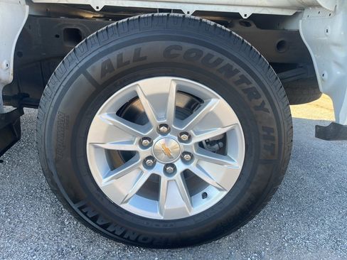 Used 2025 Chevrolet Silverado 1500 LT image 8