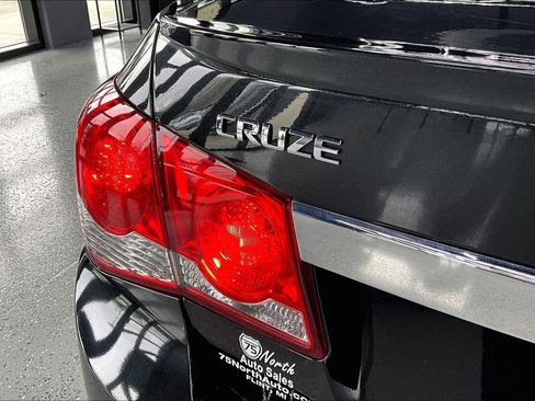 Used 2015 Chevrolet Cruze LTZ image 24