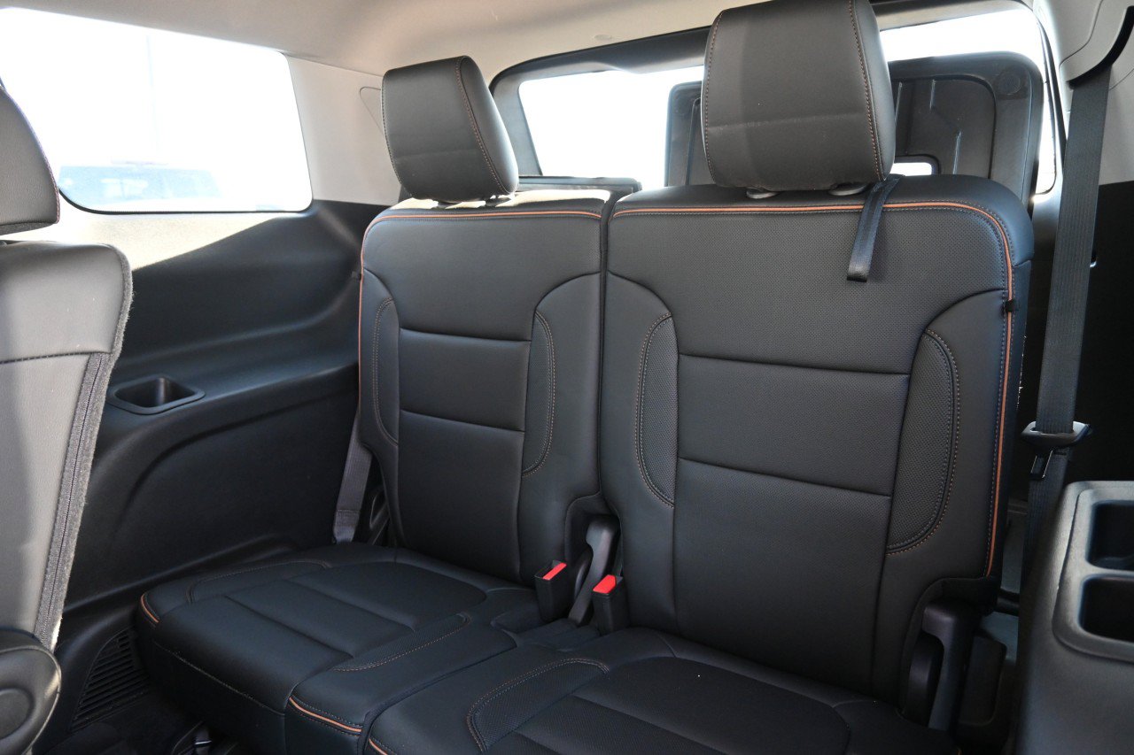 Used 2021 GMC Acadia AT4 w/ Technology Package AWD/4WD image 21