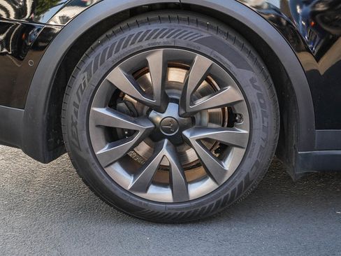 Used 2023 Tesla Model X AWD/4WD image 11