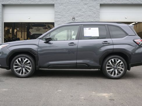 Certified 2025 Subaru Forester Touring AWD/4WD image 6