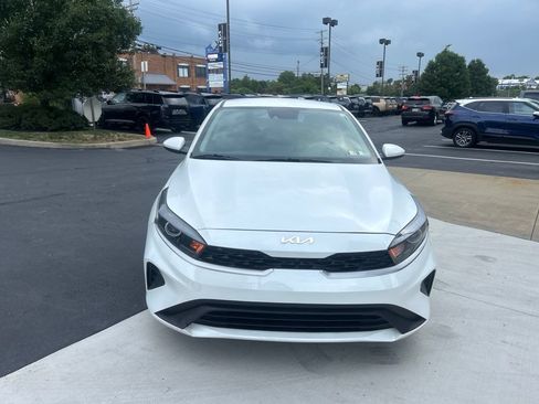 Certified 2023 Kia Forte LXS FWD image 2