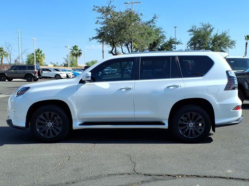 Used 2023 Lexus GX 460 Premium w/ Accessory Package AWD/4WD image 2