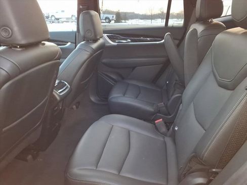 Used 2025 Cadillac XT6 Premium Luxury image 27