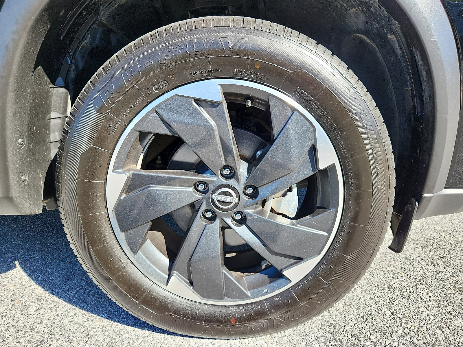 Used 2025 Nissan Rogue SV AWD/4WD image 8