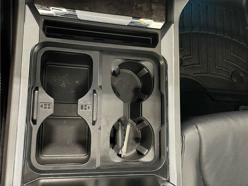 Used 2023 Ford F250 Lariat w/ Lariat Ultimate Package AWD/4WD image 39