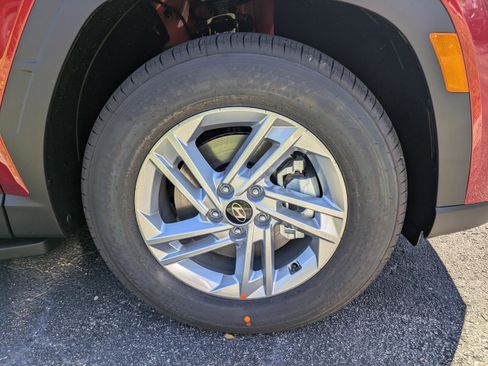 New 2026 Hyundai Tucson SE image 9