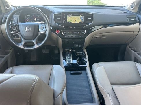 Used 2020 Honda Pilot Touring image 13