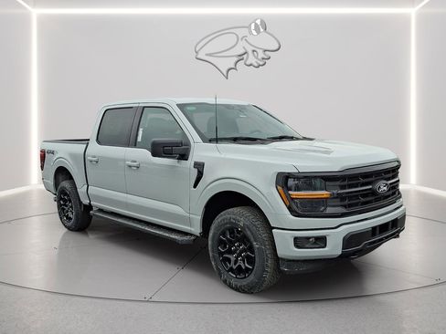New 2026 Ford F150 XLT w/ XLT Black Appearance Package image 4