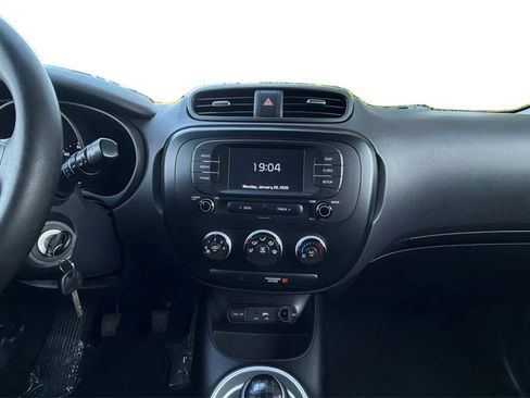 Used 2019 Kia Soul FWD image 25