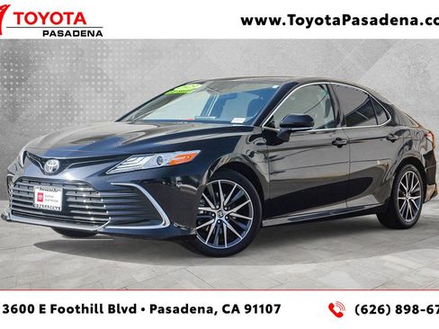 Certified 2023 Toyota Camry XLE image 1