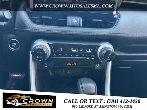 Used 2023 Toyota RAV4 XLE AWD/4WD image 11