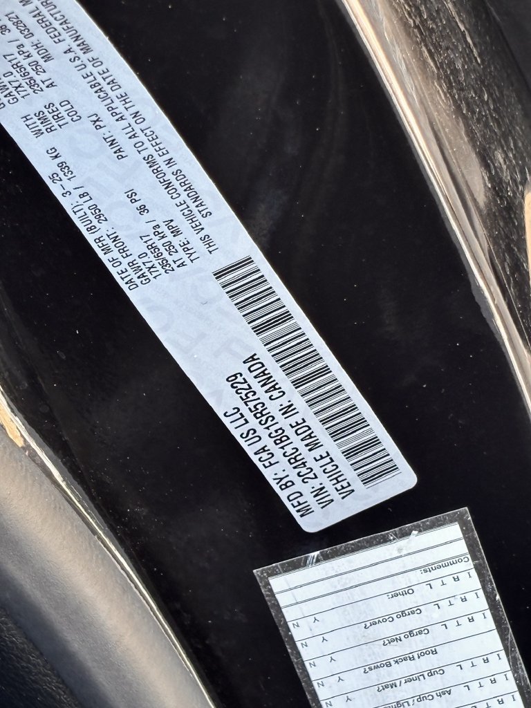 Used 2025 Chrysler Pacifica Select FWD image 28